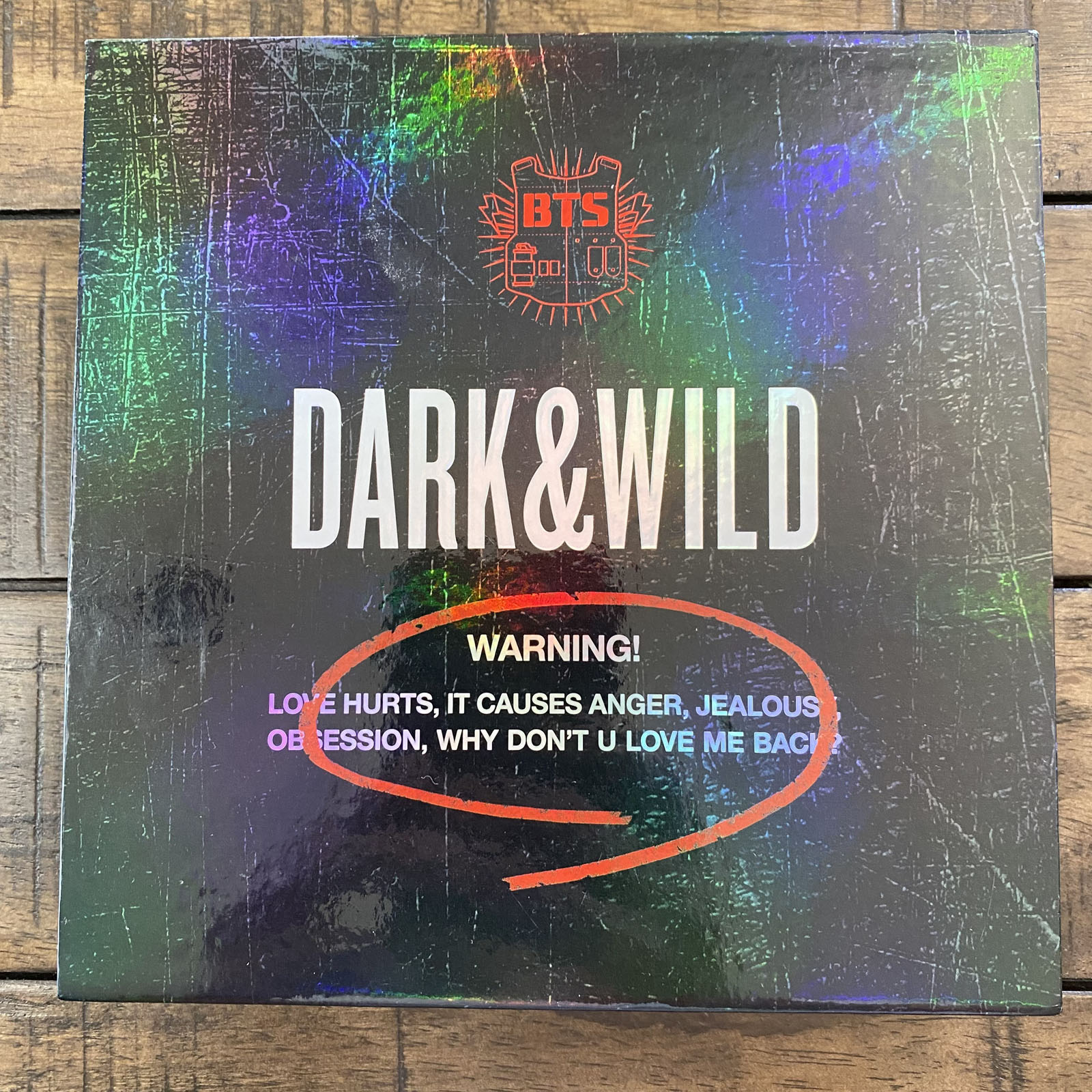 BTS - DARK & WILD (CD BOX SET) 2014!! RARE!! 100-PAGE PHOTOBOOK +
